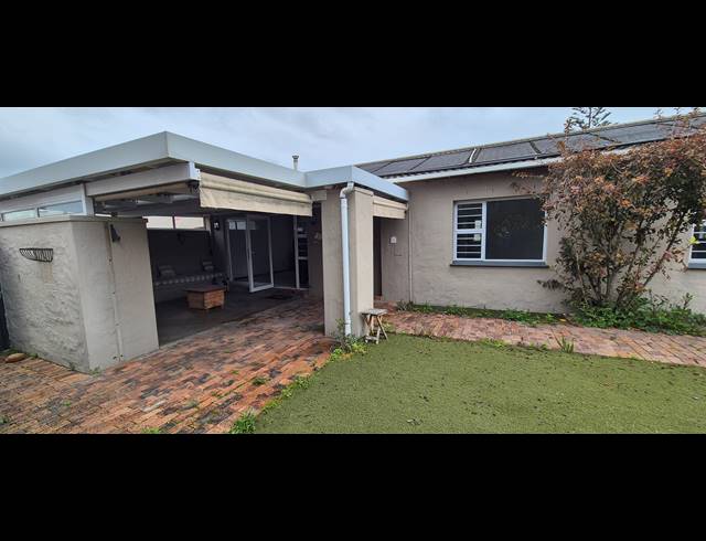 3 BEDROOM HOUSE TO LET IN WAVES EDGE